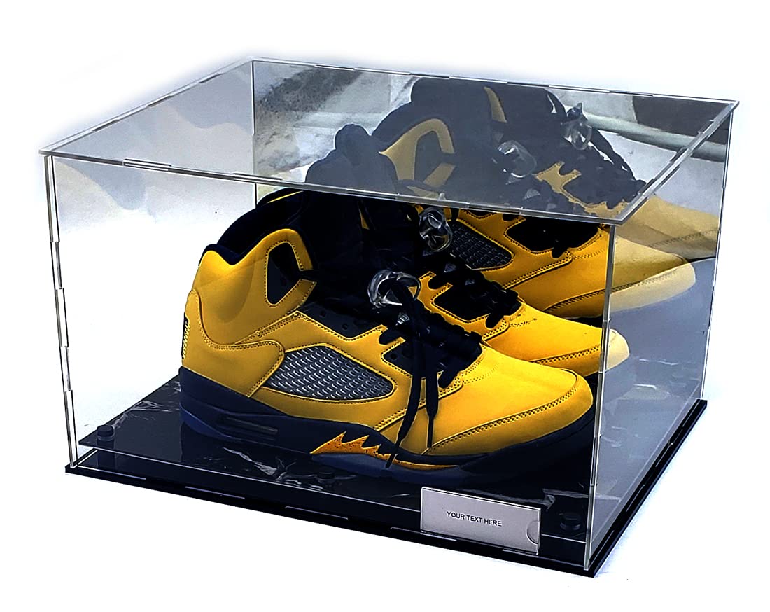 Sneaker case with black marble and black platform - view 1