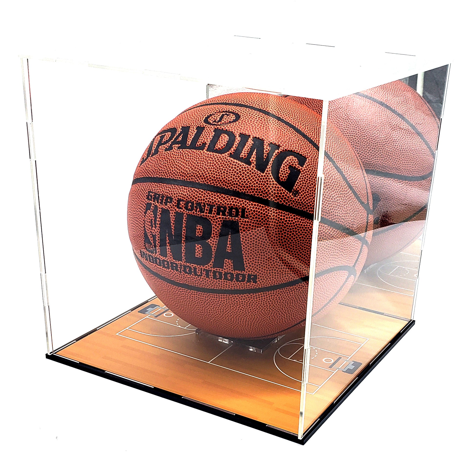 Basketball case with mirrored court - view 1